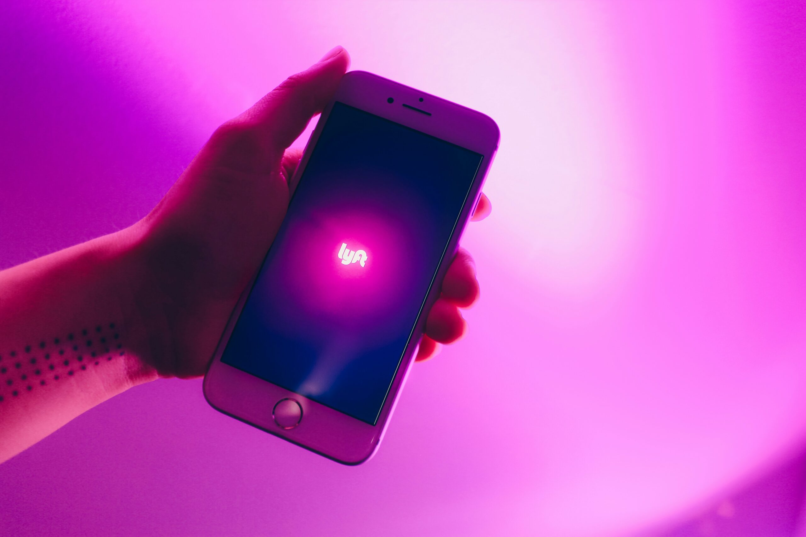 Lyft, Lyft acquires FreeNow, Lyft Uber competition